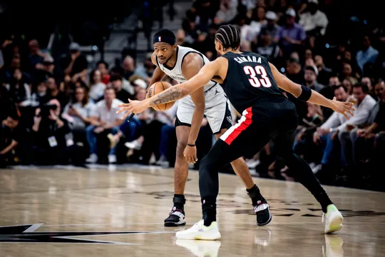 开云娱乐-福克斯：65场参赛资格规则应当设置例外情况，以坎宁安为例